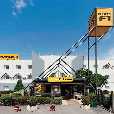Hotelf1 Tours Nord Notre-Dame-d'Oe Exterior foto